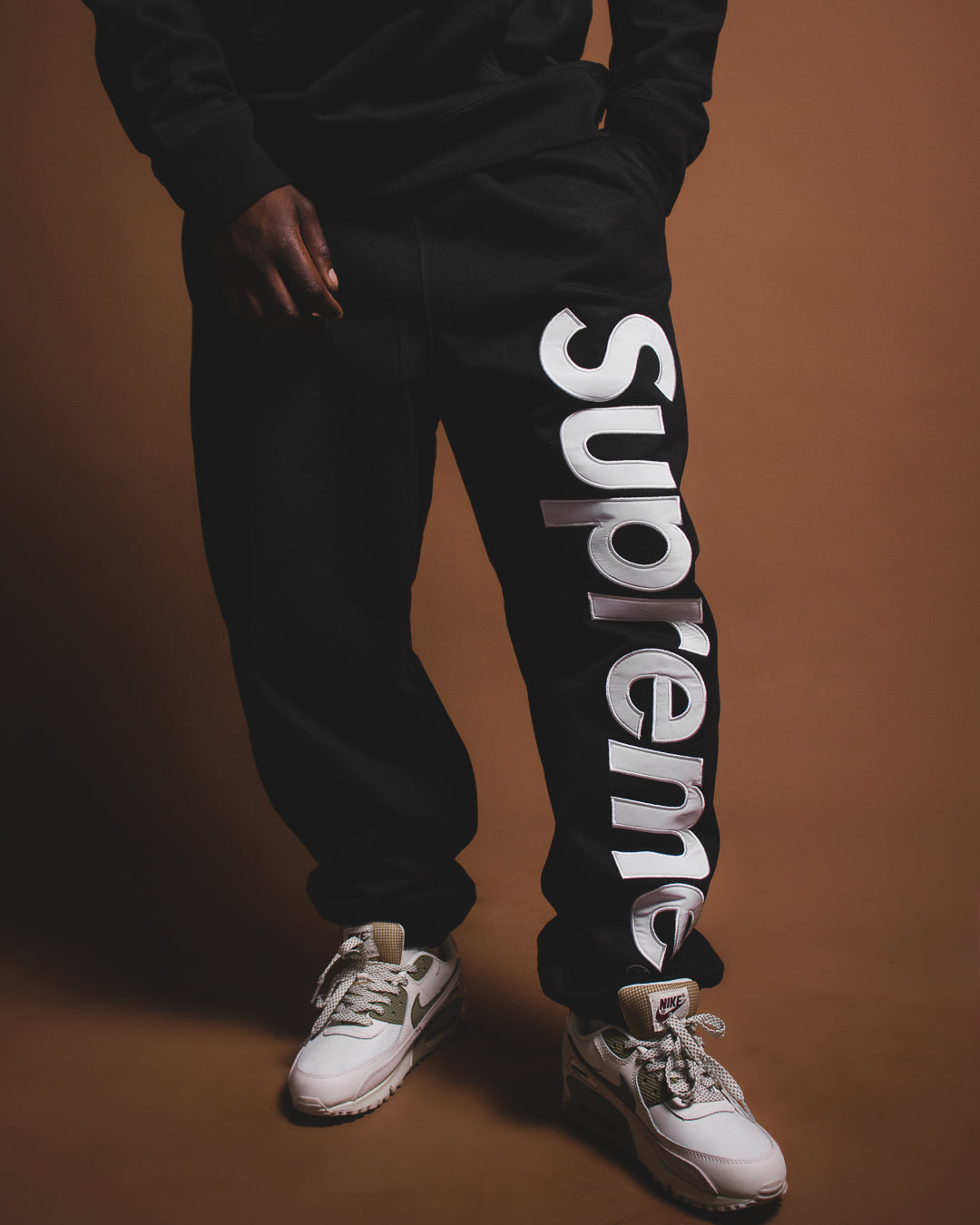 Pantalon Supreme Satin Appliqué