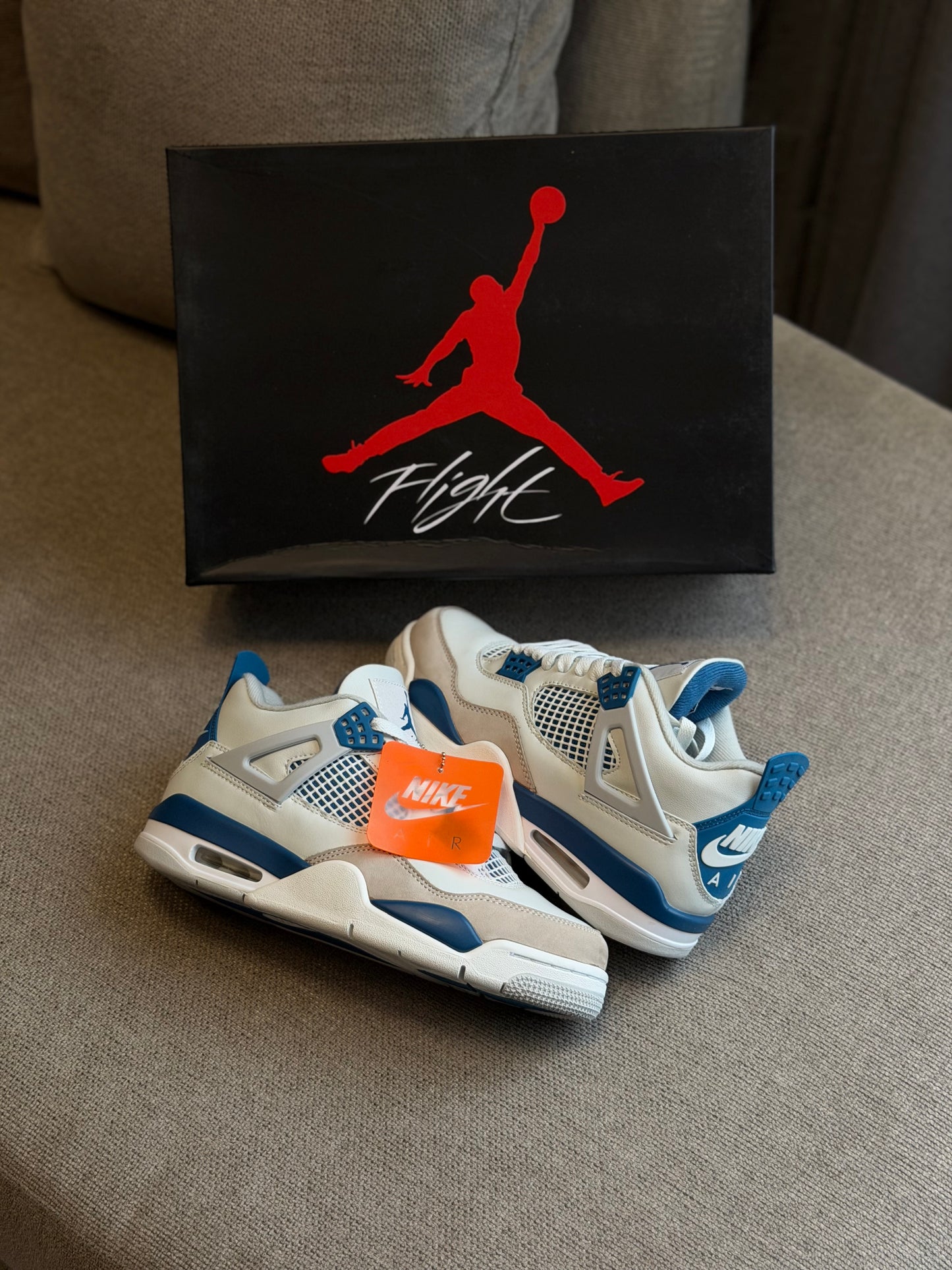 Air Jordan retro 4 military blue