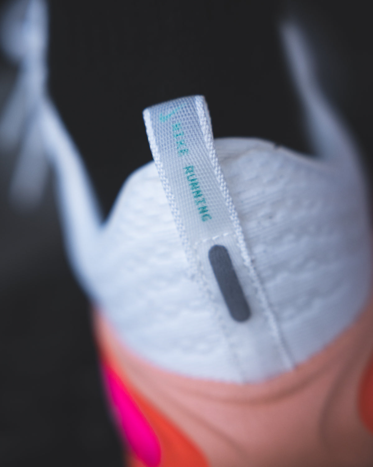 Nike Vomero Plus White/Fucsia