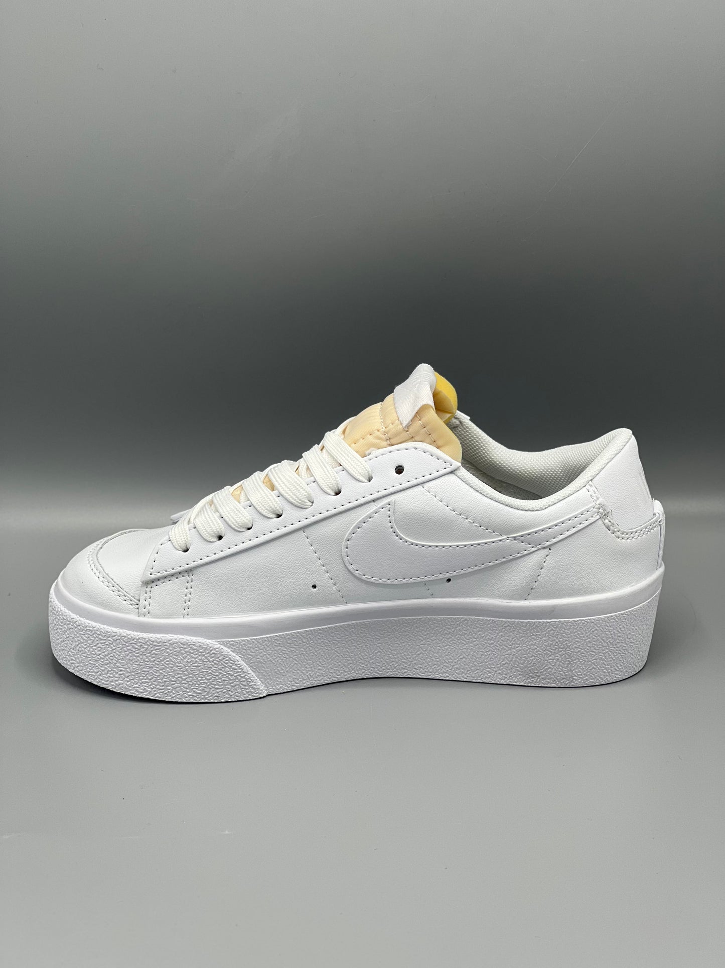 Nike blazer mid 77 plataforma