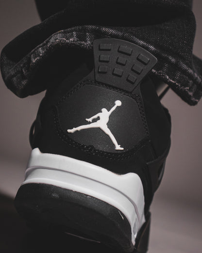 Air Jordan Retro 4