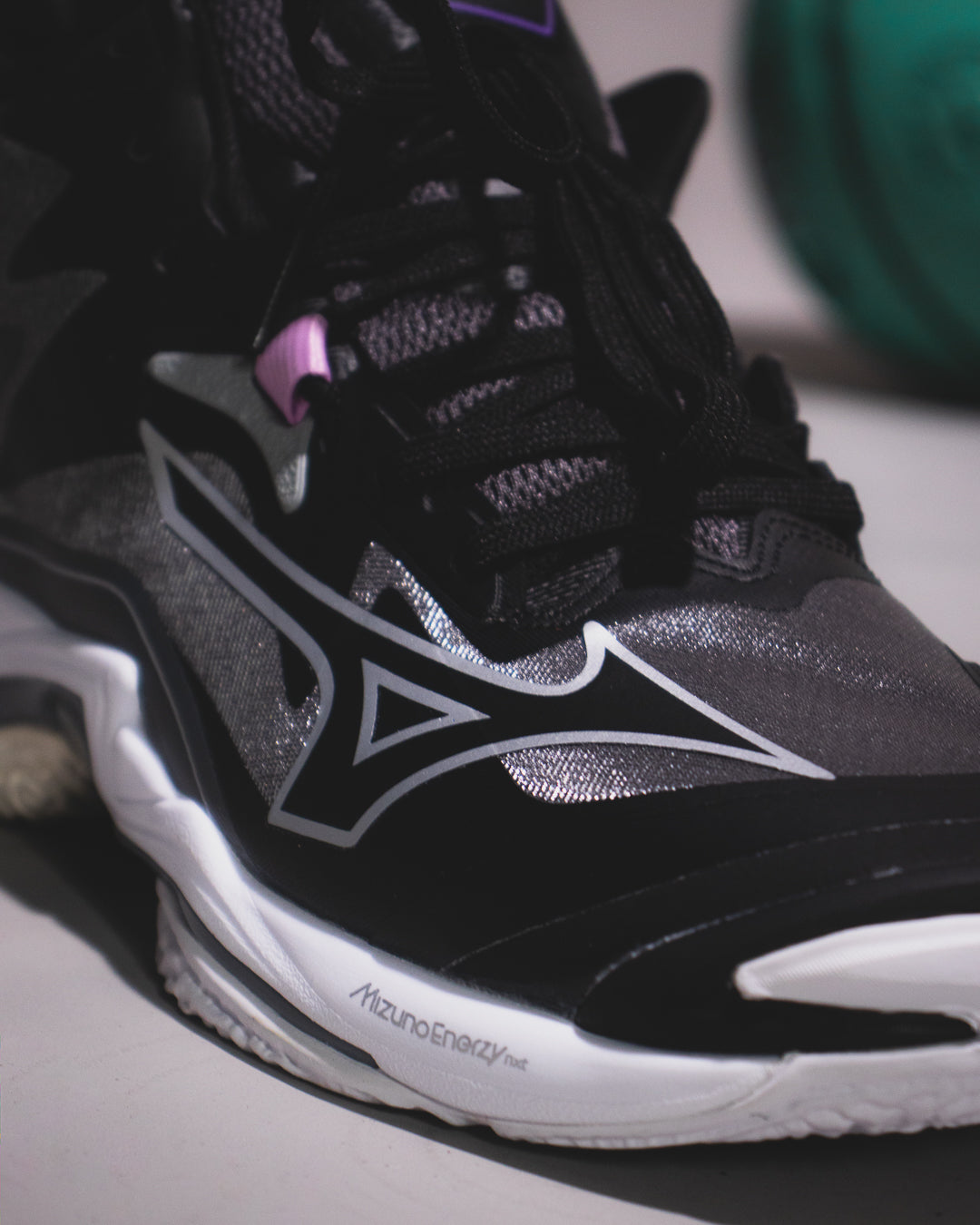 Mizuno Wave Lightning Z8