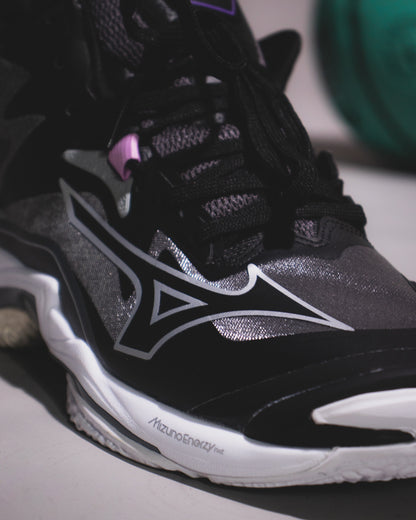 Mizuno Wave Lightning Z8