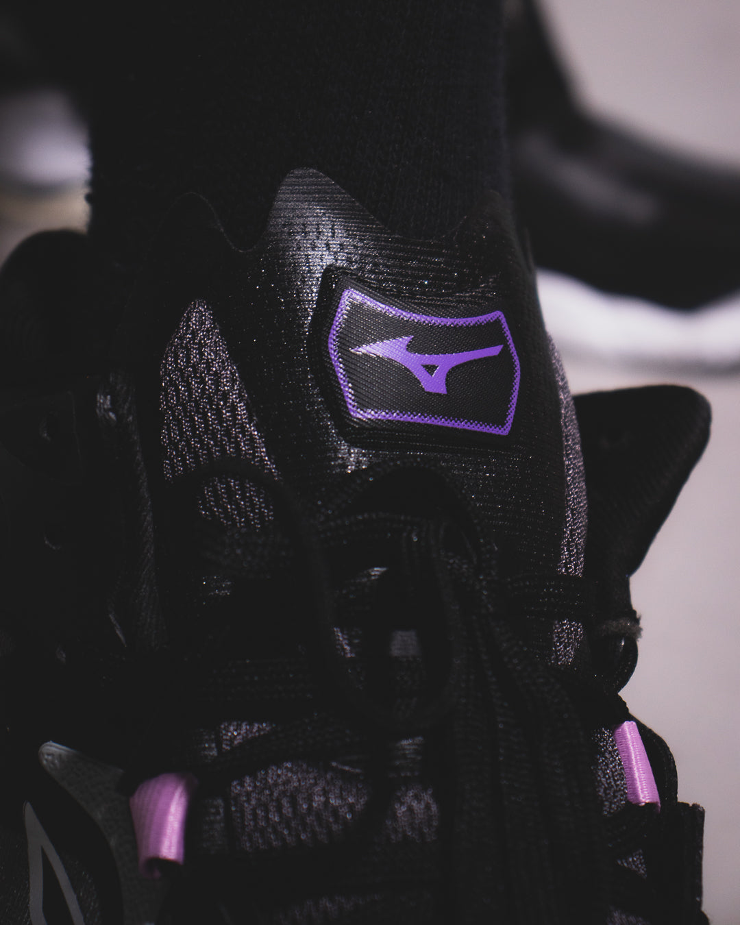 Mizuno Wave Lightning Z8