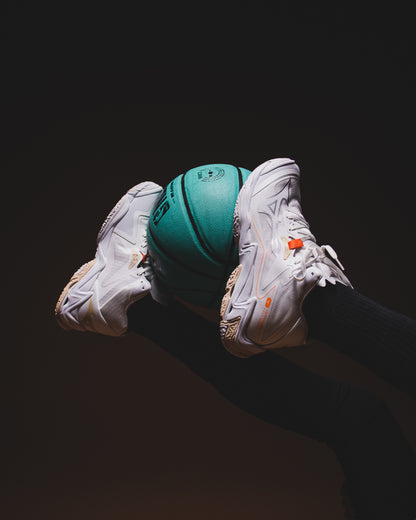 Mizuno Wave Lightning Z8