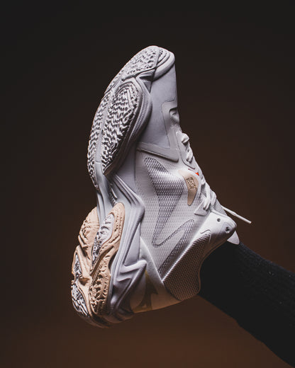 Mizuno Wave Lightning Z8