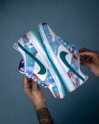 Nike sb Dunk low x futura laboratories