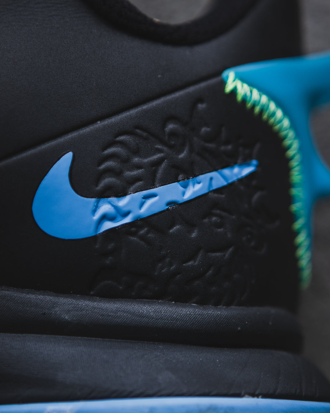 Nike LeBron Witness 5 PS 'Black Light Blue Fury'