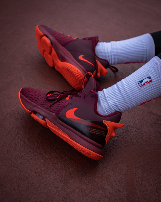 Nike Lebron Witness 5 'Gym Red Crimson'