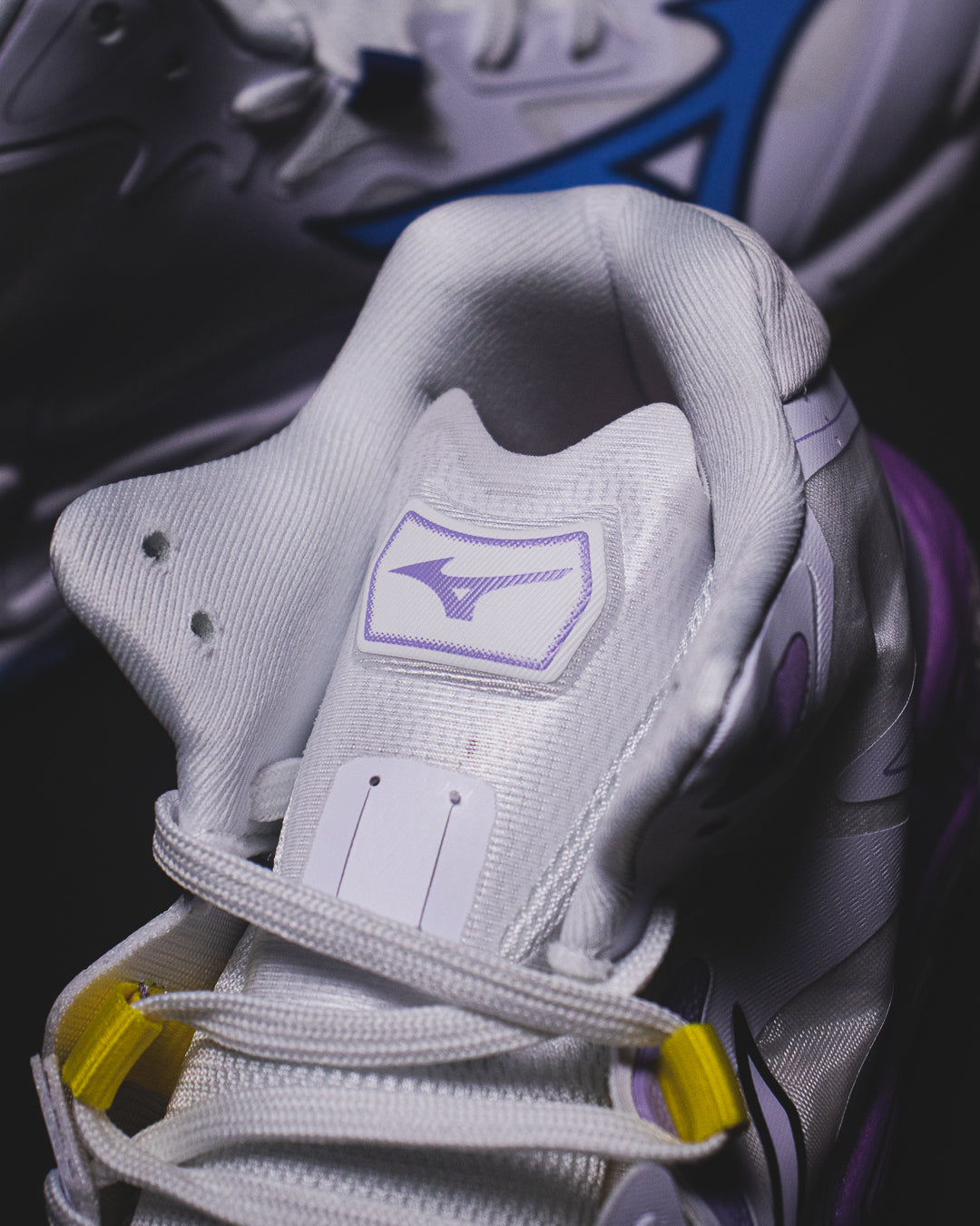 Mizuno Wave Lightning Z8