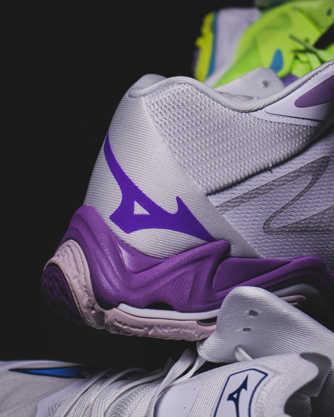 Mizuno Wave Lightning Z8