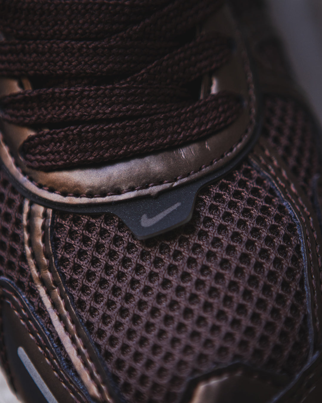 Nike v2k run light