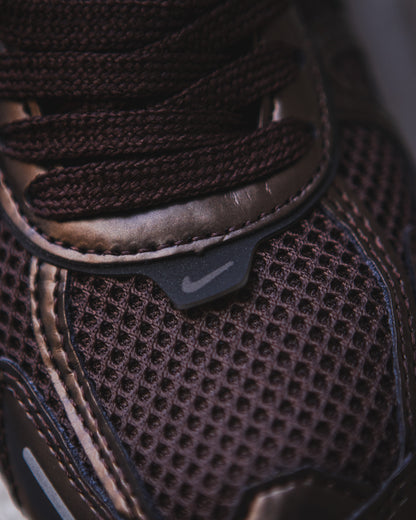 Nike v2k run light