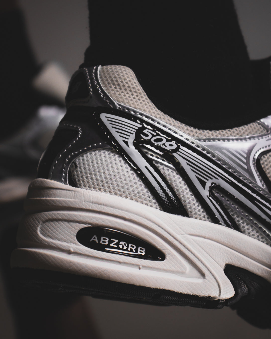 New Balance 509