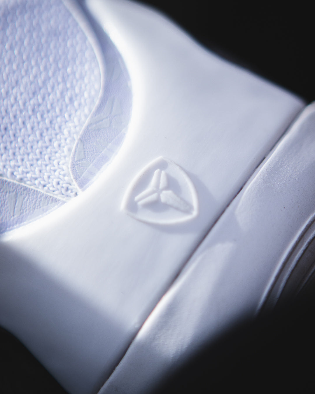 Nike Kobe 9 Elite High Protro 'Halo'