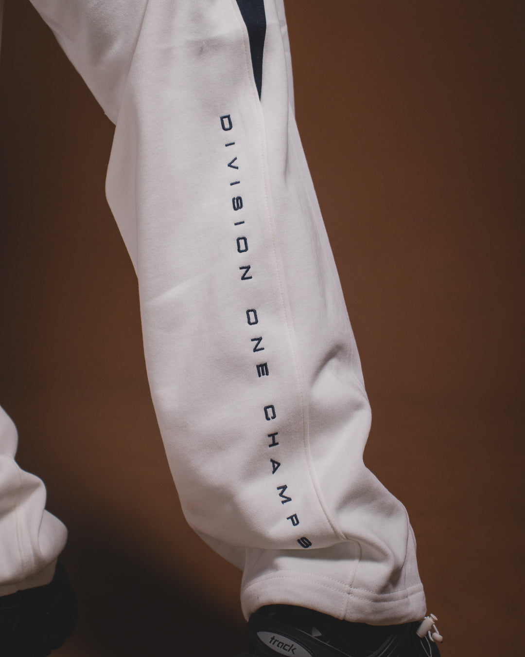 Pantalon Supreme Division
