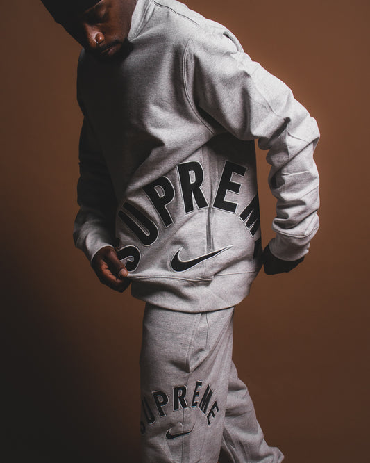 Buzo Supreme x Nike Arc