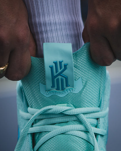 Nike Kyrie 4 'Power is Female'