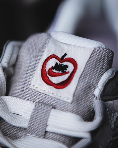 Nike v2k Apple