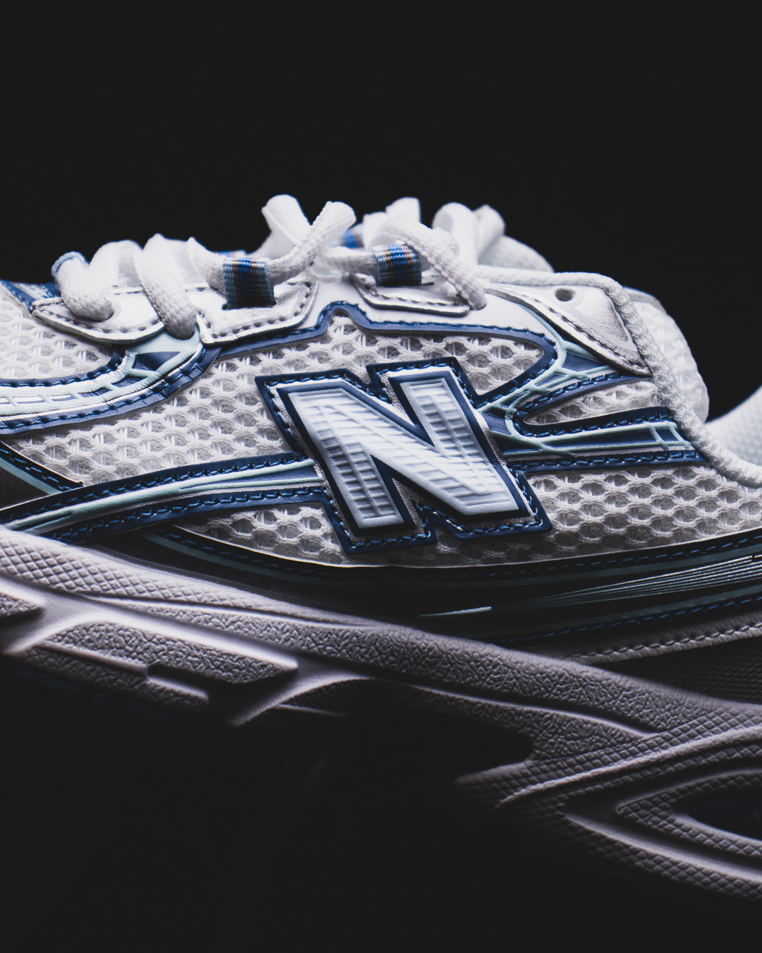 New Balance 740
