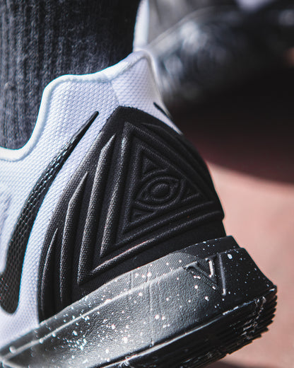 Nike Kyrie 5 'Oreo Cookies and Cream'