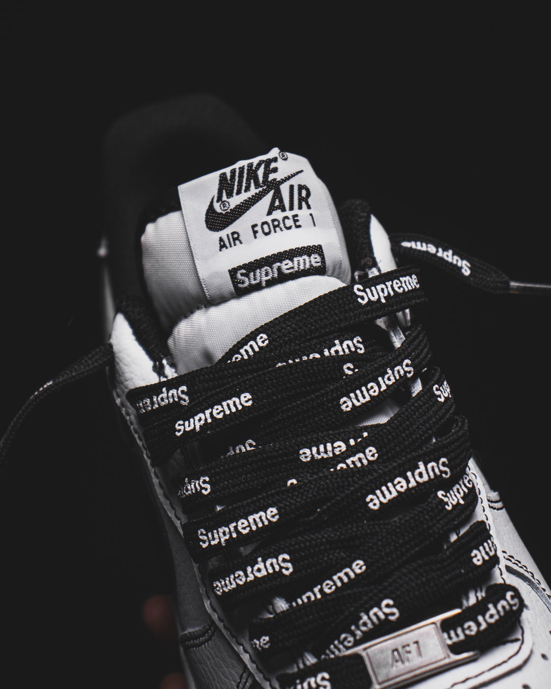 Nike Air Force One x Supreme