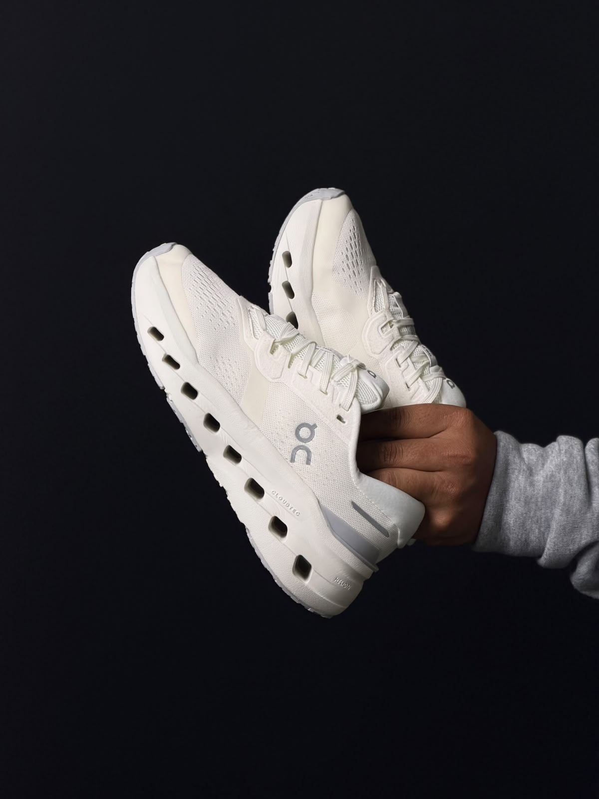 On Cloudrunner 3 White