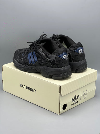 Adidas Response CL Triple Black de Bad Bunny