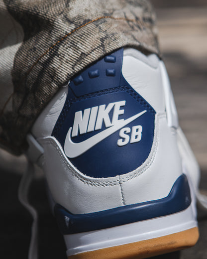 Air Jordan retro 4 SB navy