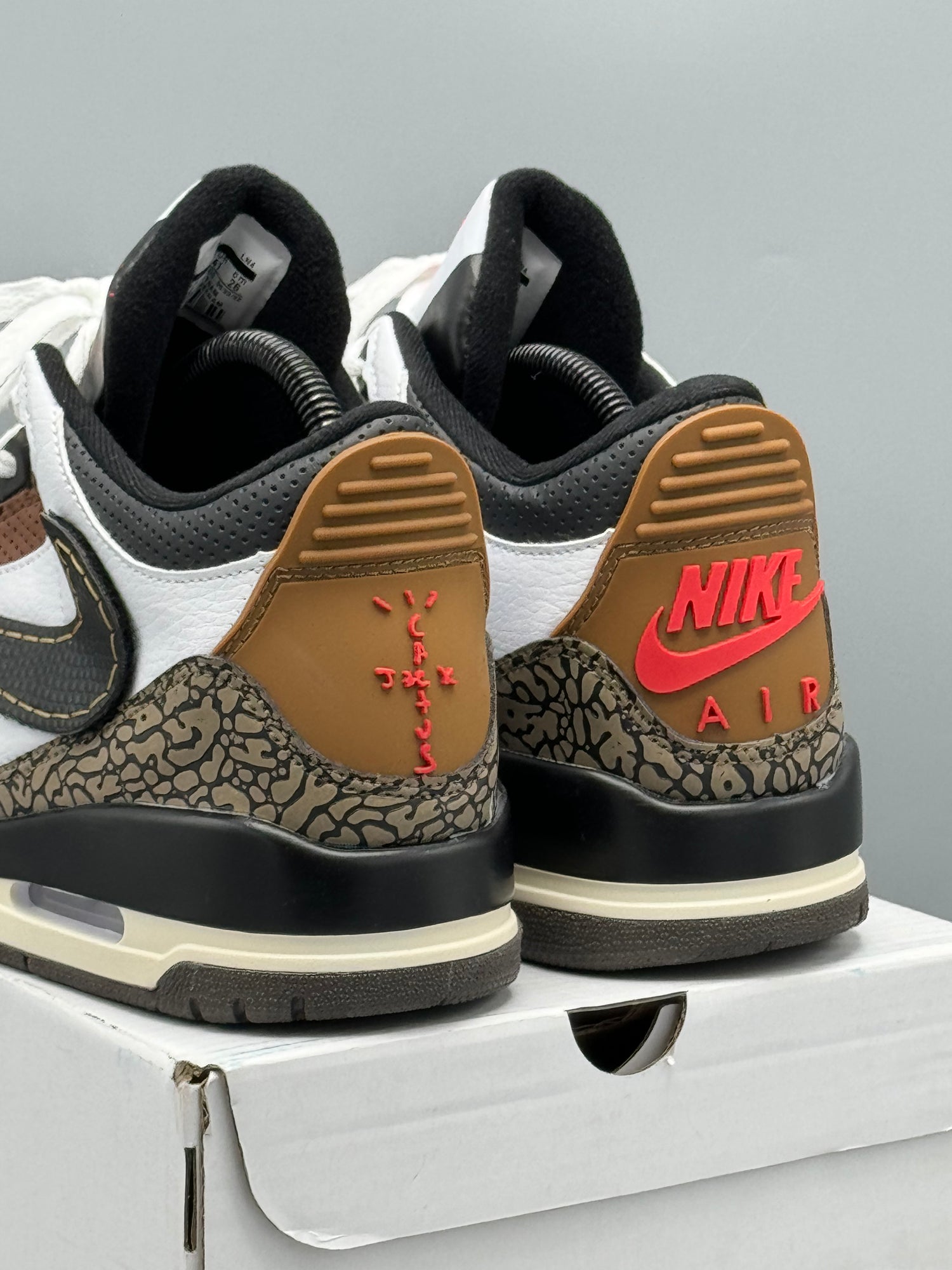 Jordan retro 3 travis 2025 scott