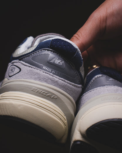 New Balance 990 v6
