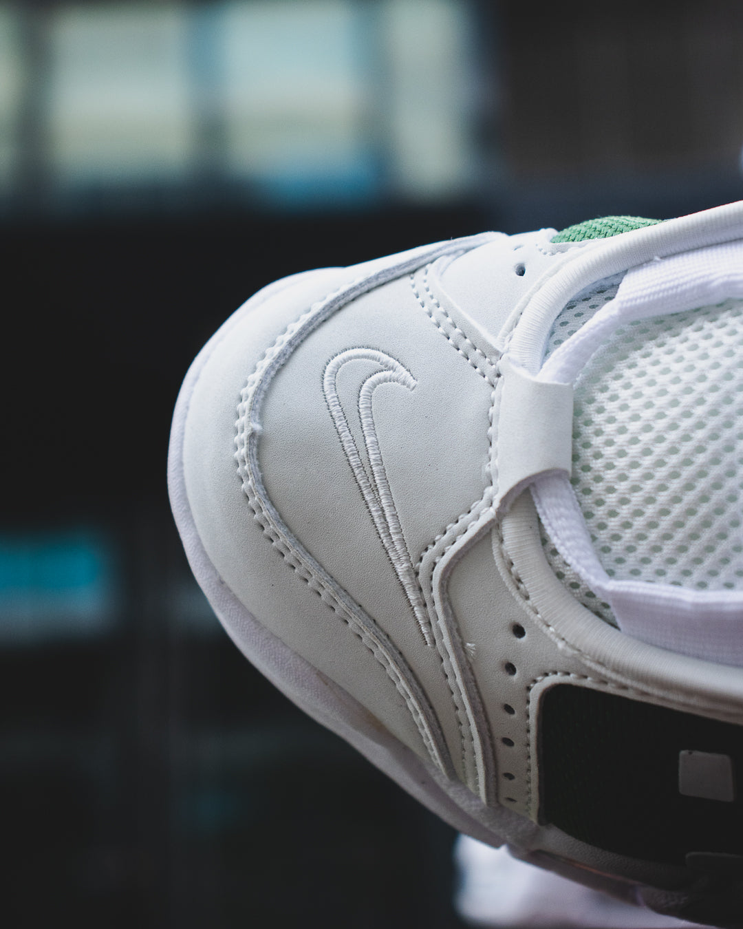 Air more uptempo low