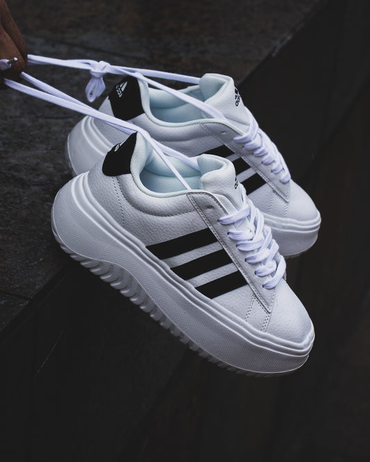 Adidas grand court
