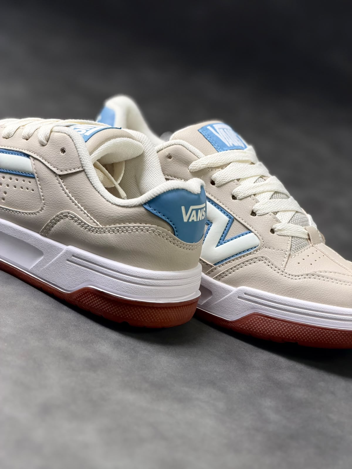 Vans Upland Beige/Baby Blue