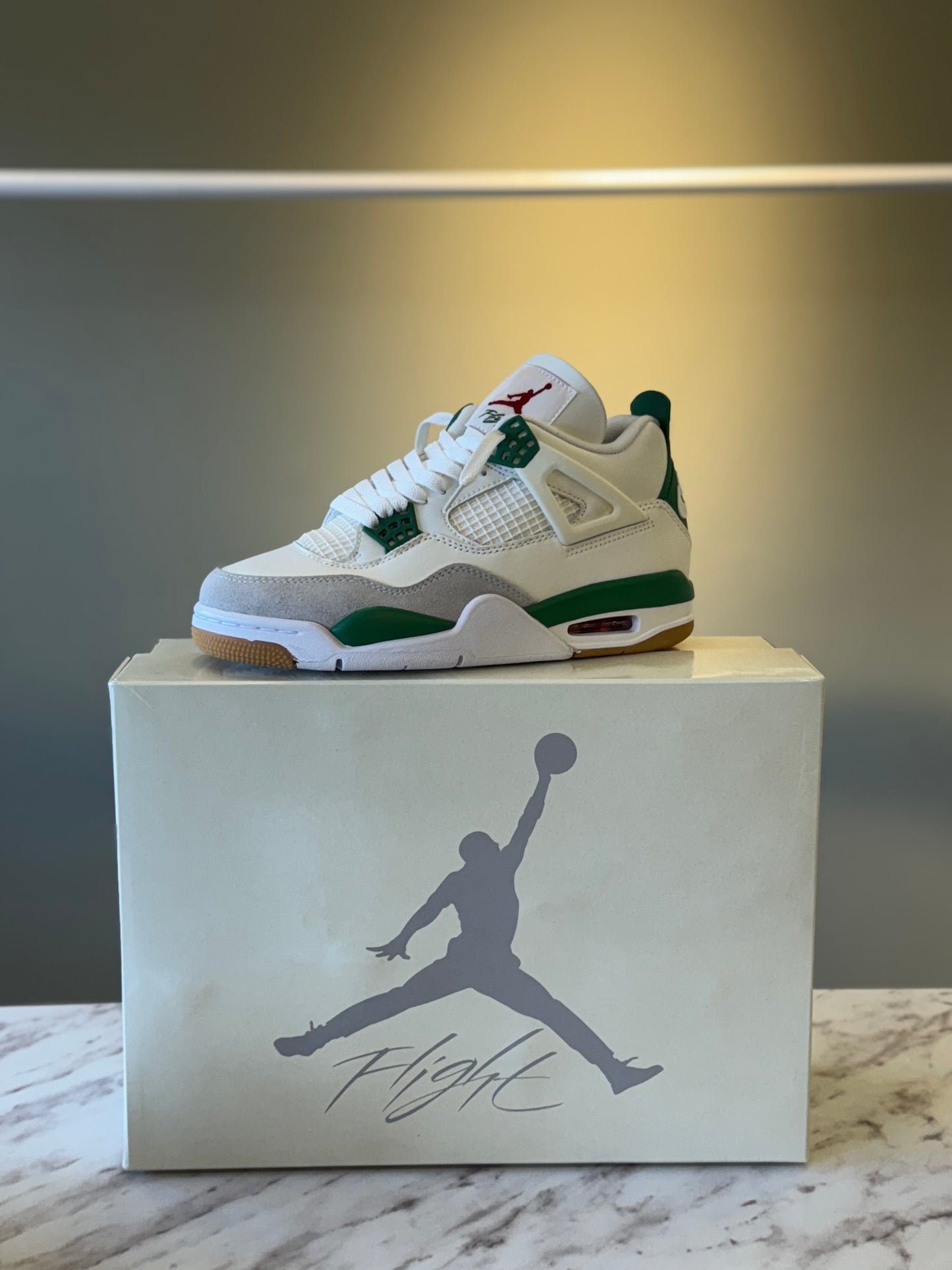 Air Jordan retro 4 SB pine green