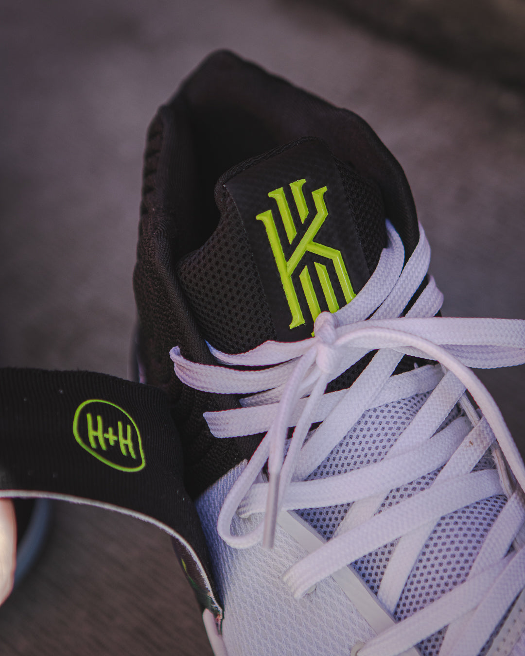Nike Kyrie 2 Black White