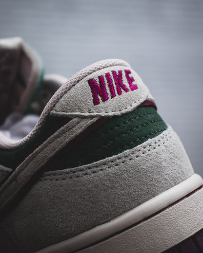Nike SB Dunk Low