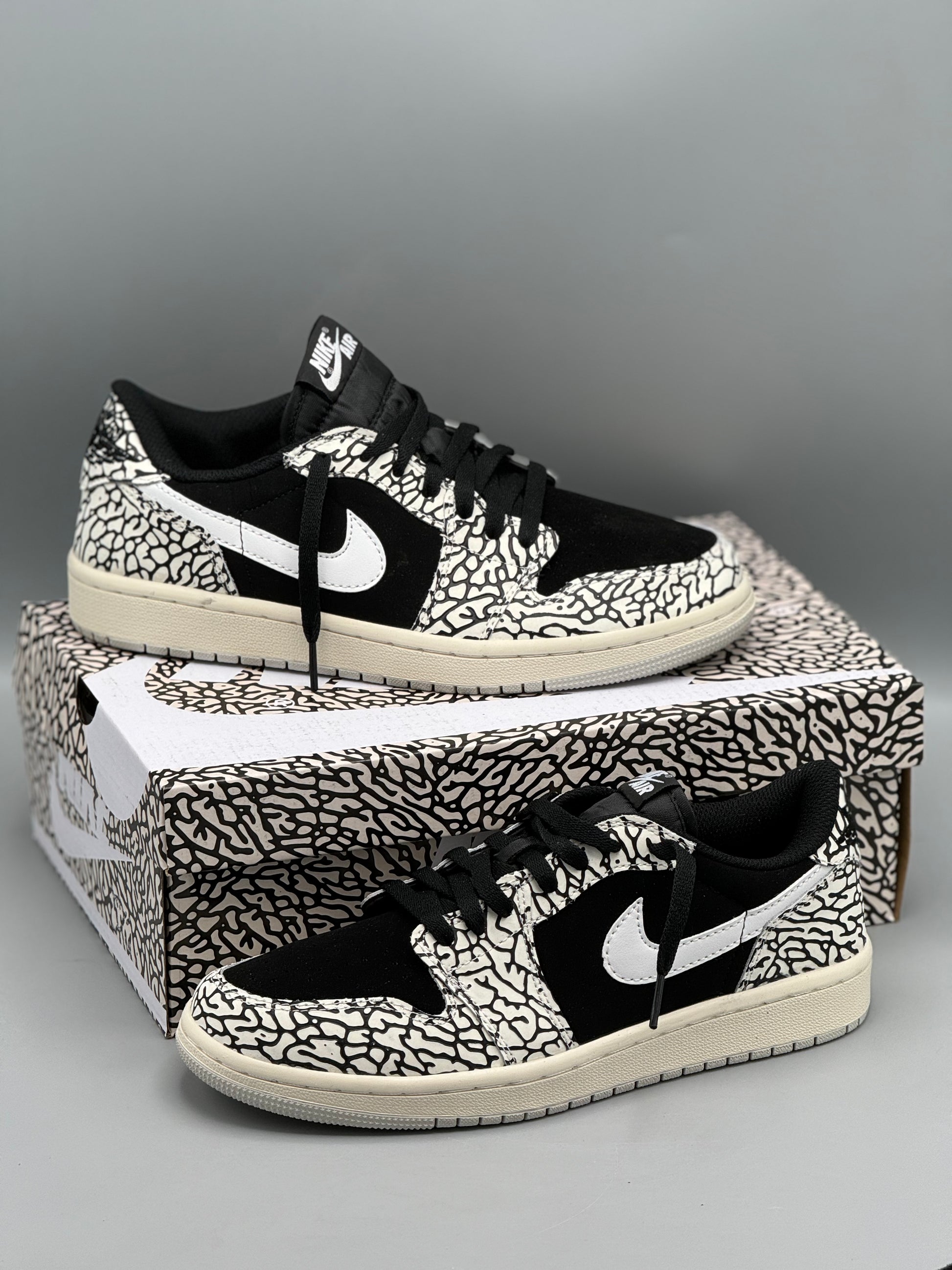 Jordan retro low black cement - Main Image