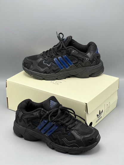 Adidas Response CL Triple Black de Bad Bunny