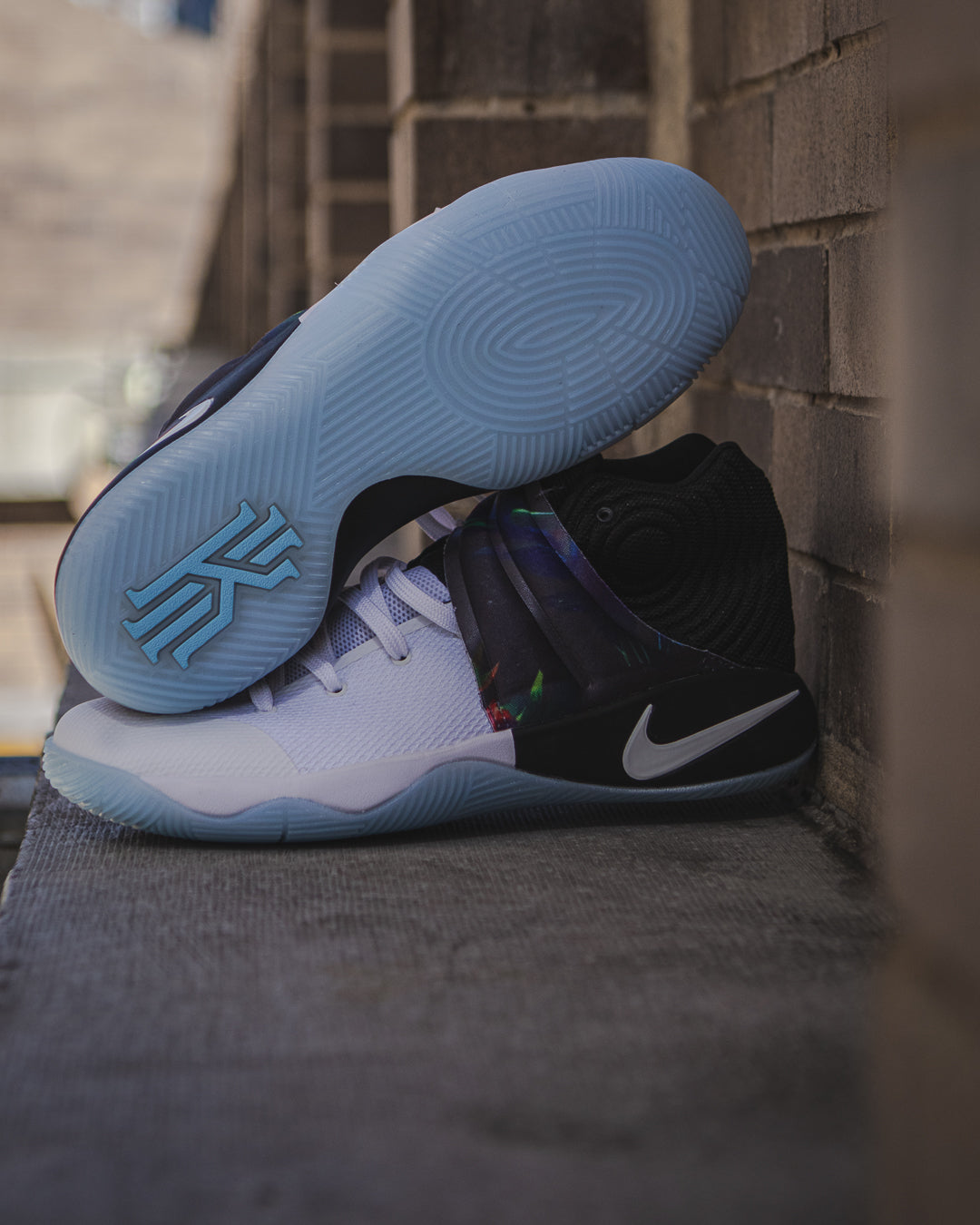 Nike Kyrie 2 Black White