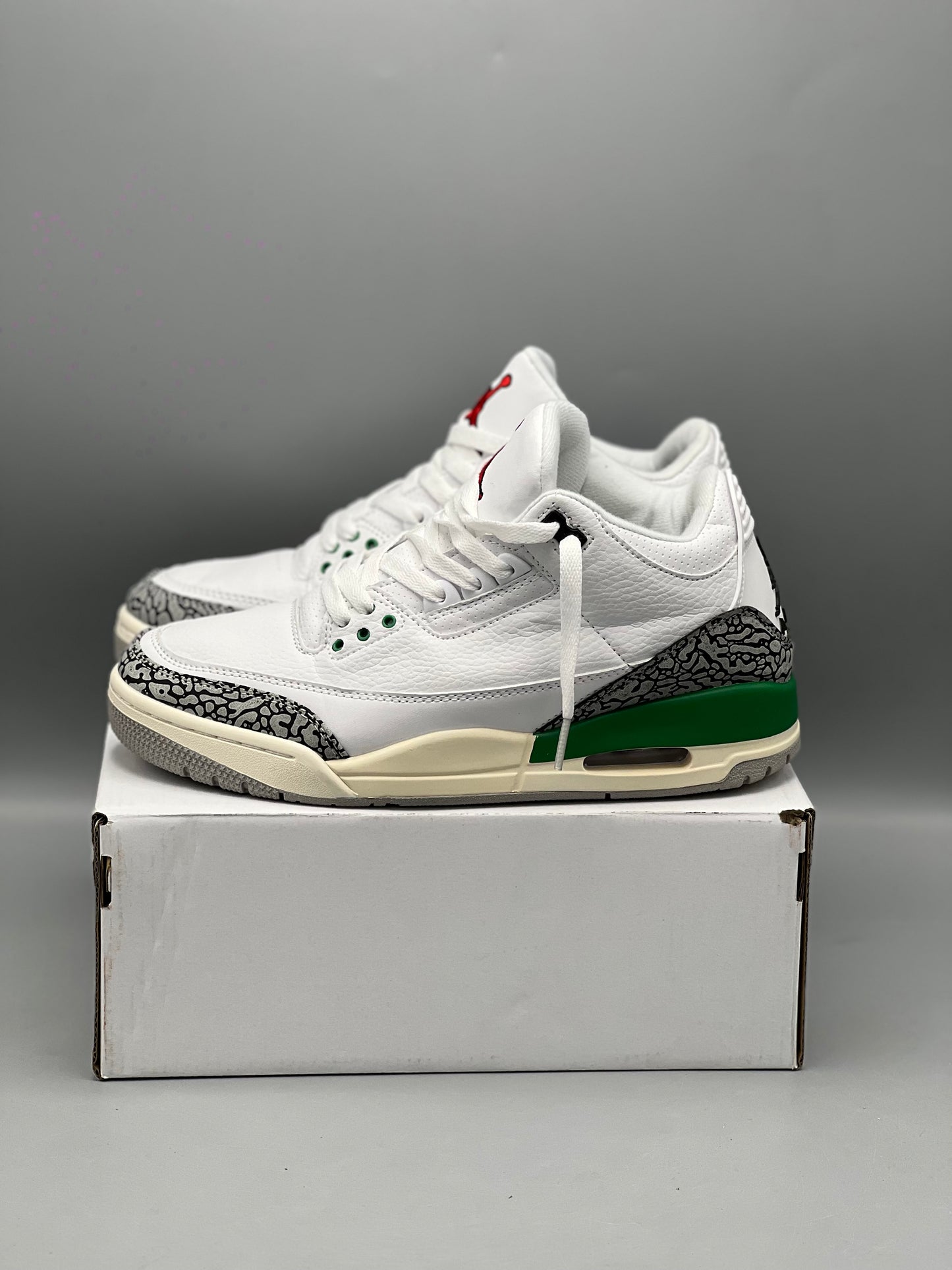 Air jordan retro 3 lucky green