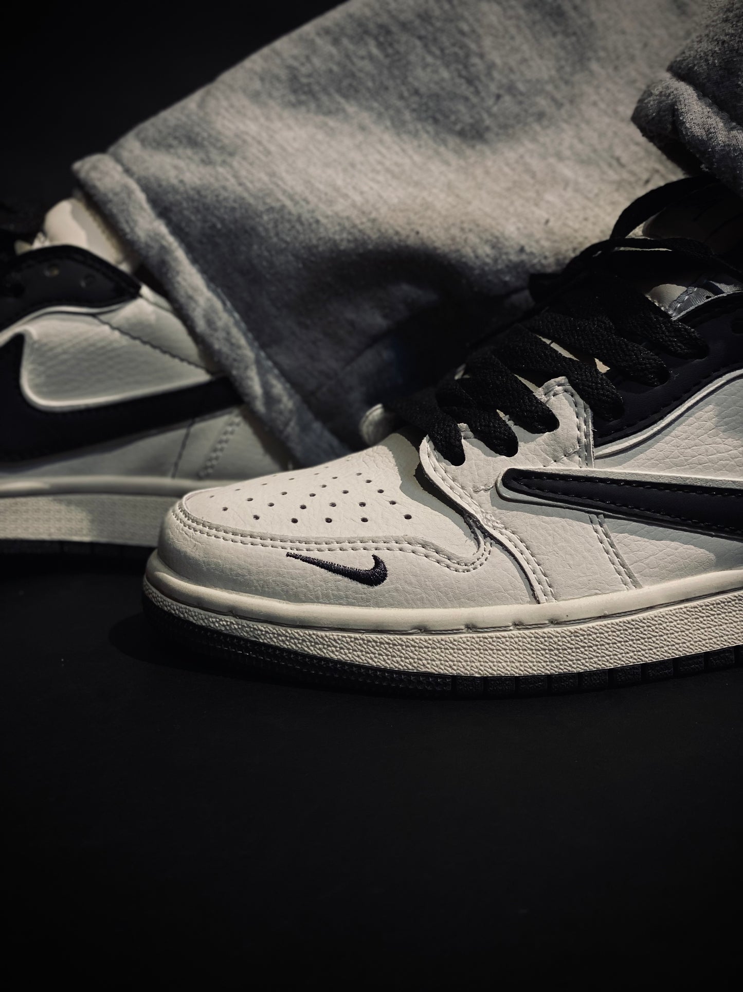 Air Jordan retro 1 low x stussy