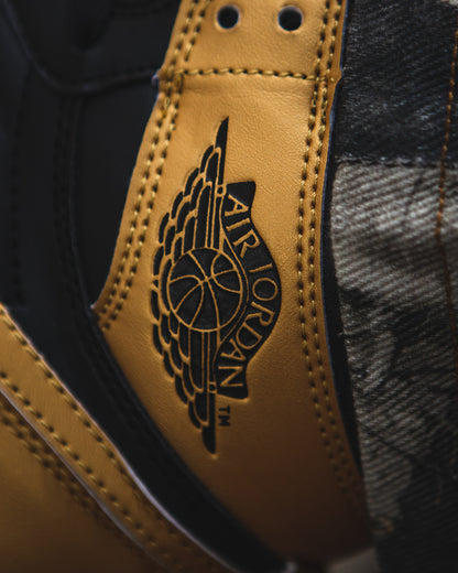Air Jordan 1 Retro High OG "Black Metallic Gold"