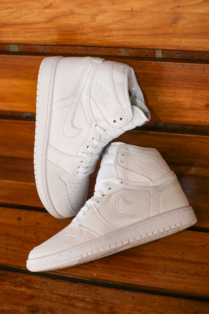 Air jordan retro 1 triple white