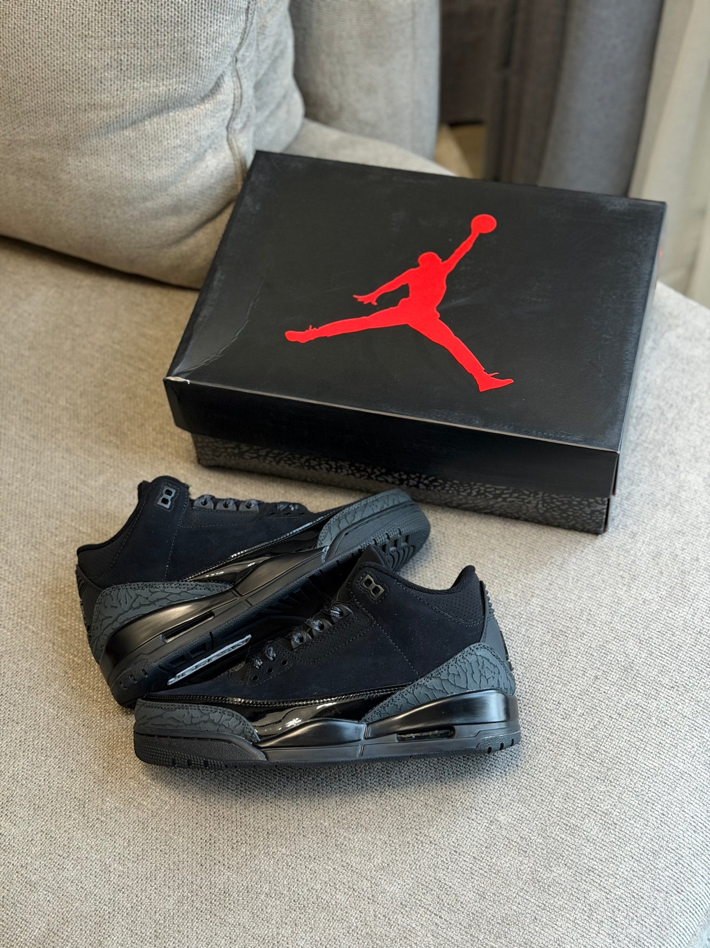 Air Jordan retro 3 black cat