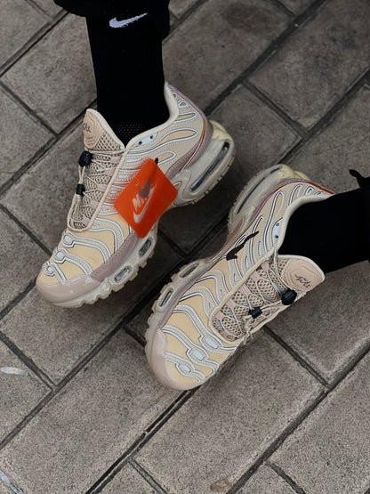 Nike Air Max plus sesame