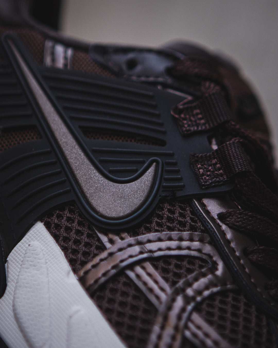 Nike v2k run light