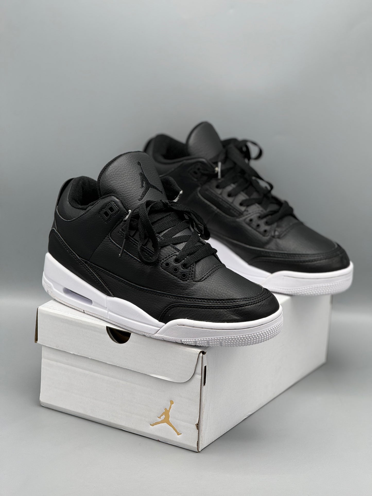Jordan retro hotsell 3 cyber monday