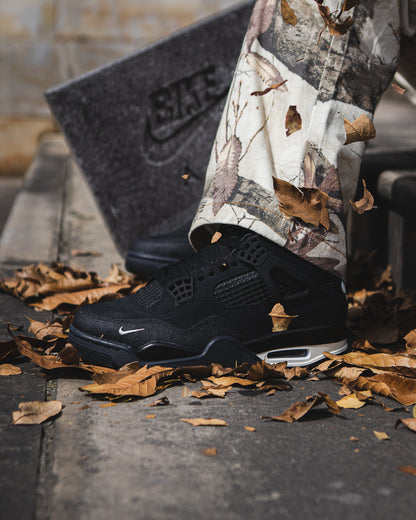 Air Jordan 4 Retro OG SP Nigel Sylvester Negro