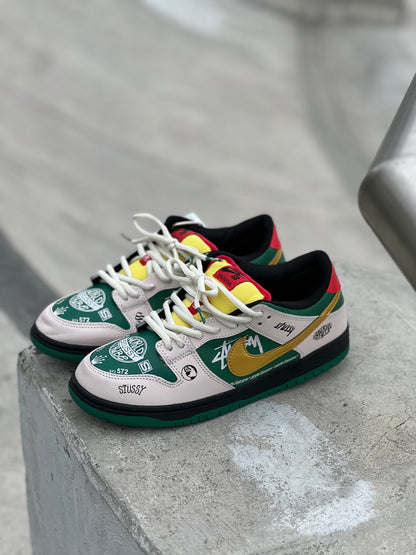 Nike SB Dunk low x Stussy